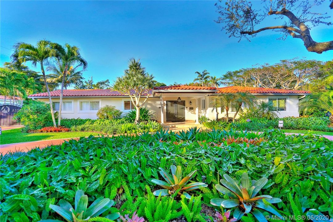 Recently Rented: $6,000 (5 beds, 4 baths, 3010 Square Feet)