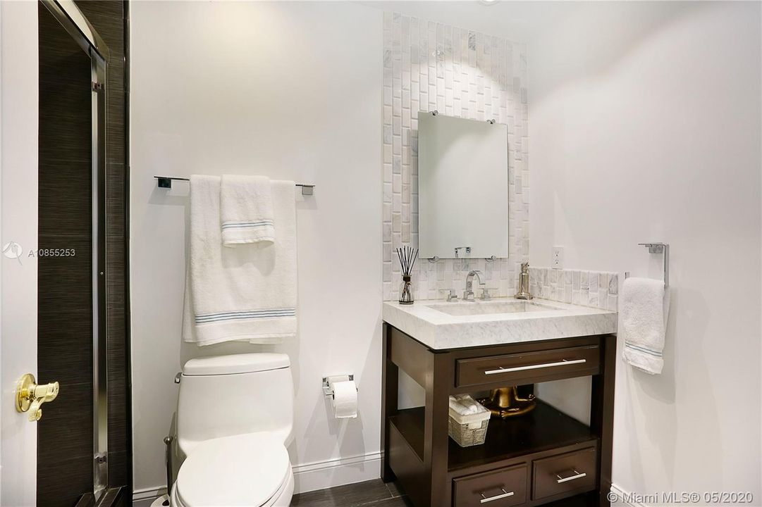 Recently Rented: $6,000 (5 beds, 4 baths, 3010 Square Feet)