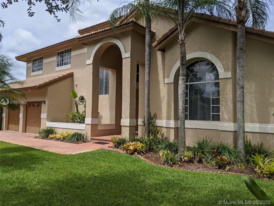 Recently Rented: $3,500 (4 beds, 3 baths, 3099 Square Feet)