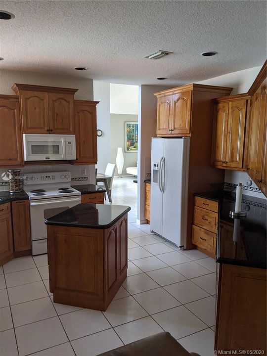 Recently Rented: $3,500 (4 beds, 3 baths, 3099 Square Feet)