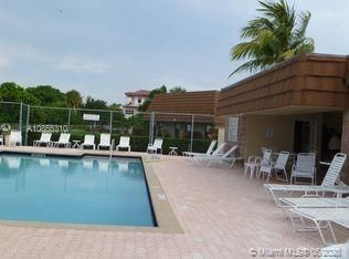 Recently Sold: $275,000 (2 beds, 3 baths, 1470 Square Feet)