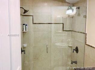 Recently Sold: $275,000 (2 beds, 3 baths, 1470 Square Feet)