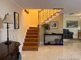 Recently Sold: $275,000 (2 beds, 3 baths, 1470 Square Feet)