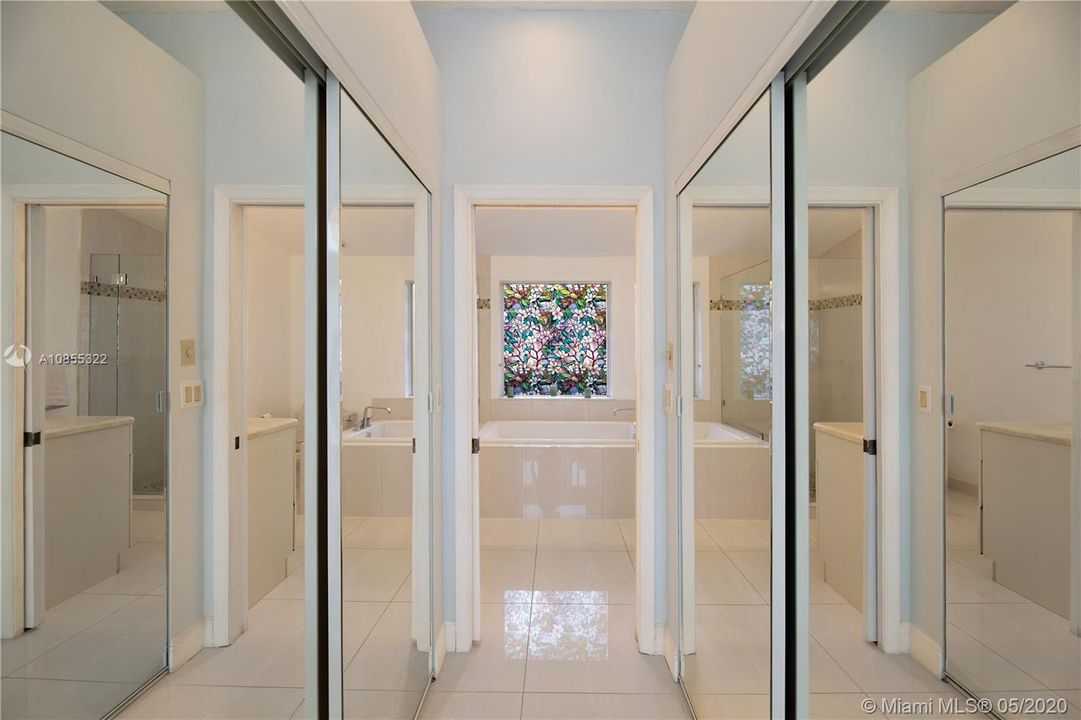 Vendido Recientemente: $355,000 (3 camas, 2 baños, 1470 Pies cuadrados)