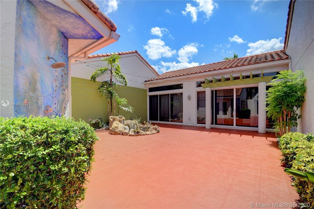 Vendido Recientemente: $355,000 (3 camas, 2 baños, 1470 Pies cuadrados)