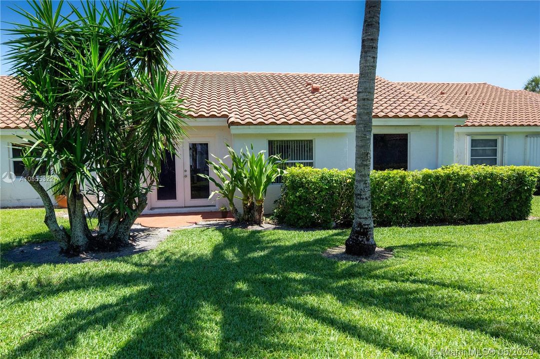 Vendido Recientemente: $355,000 (3 camas, 2 baños, 1470 Pies cuadrados)