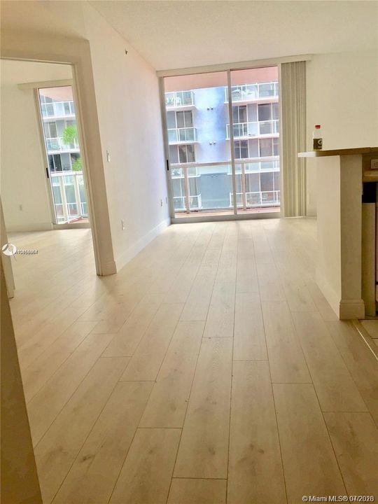 Recently Rented: $1,500 (1 beds, 1 baths, 685 Square Feet)