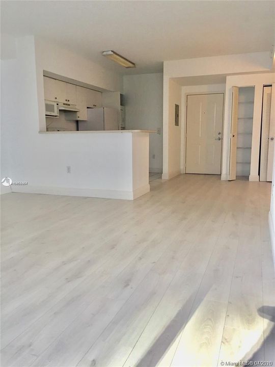 Recently Rented: $1,500 (1 beds, 1 baths, 685 Square Feet)