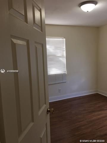 Recently Rented: $1,000 (3 beds, 1 baths, 822 Square Feet)