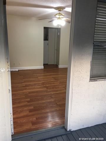 Recently Rented: $1,000 (3 beds, 1 baths, 822 Square Feet)