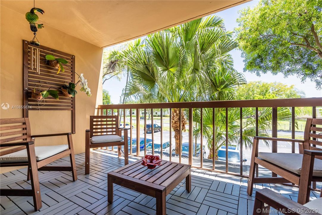 Vendido Recientemente: $219,000 (2 camas, 2 baños, 983 Pies cuadrados)