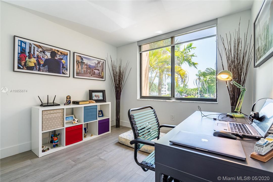 Vendido Recientemente: $219,000 (2 camas, 2 baños, 983 Pies cuadrados)