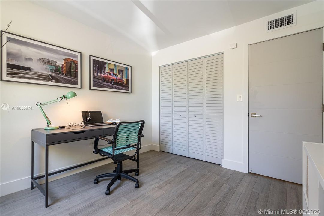 Vendido Recientemente: $219,000 (2 camas, 2 baños, 983 Pies cuadrados)