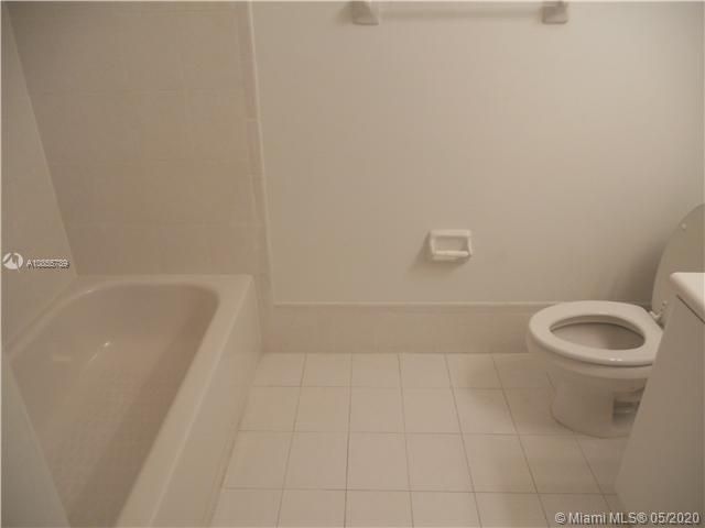 Recently Rented: $1,900 (3 beds, 2 baths, 1450 Square Feet)