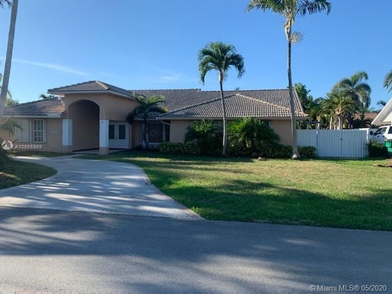 Recently Sold: $457,000 (4 beds, 2 baths, 2568 Square Feet)