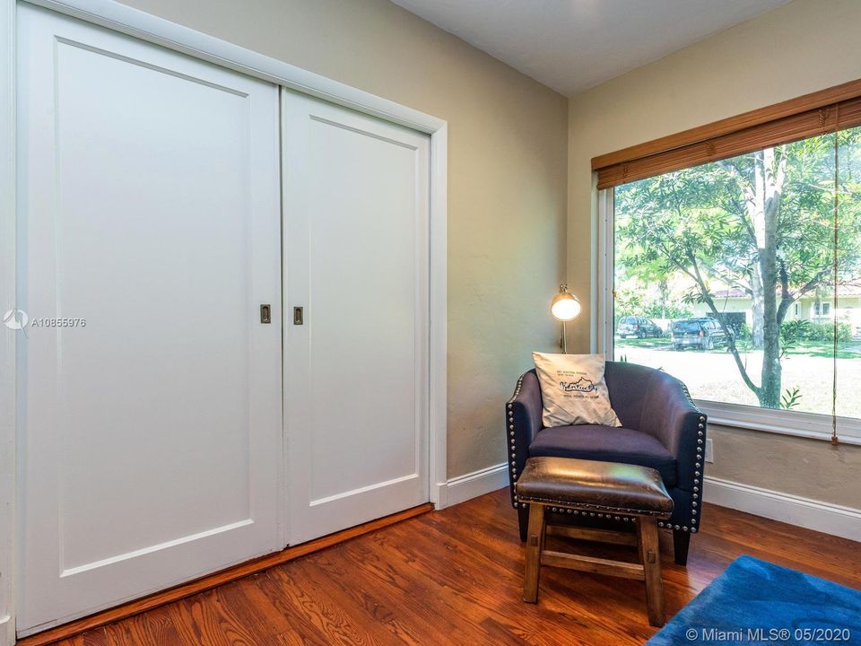 Vendido Recientemente: $499,000 (3 camas, 1 baños, 1236 Pies cuadrados)