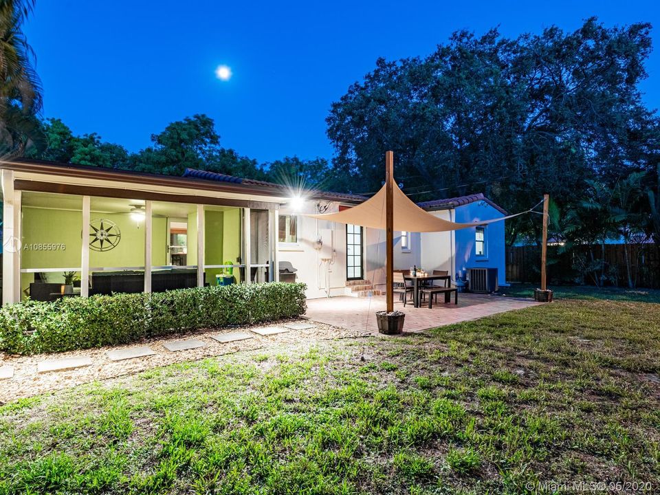 Vendido Recientemente: $499,000 (3 camas, 1 baños, 1236 Pies cuadrados)