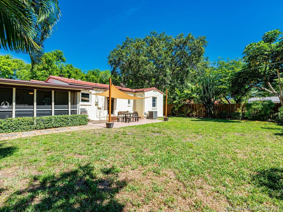 Vendido Recientemente: $499,000 (3 camas, 1 baños, 1236 Pies cuadrados)