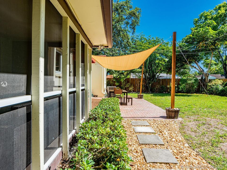 Vendido Recientemente: $499,000 (3 camas, 1 baños, 1236 Pies cuadrados)