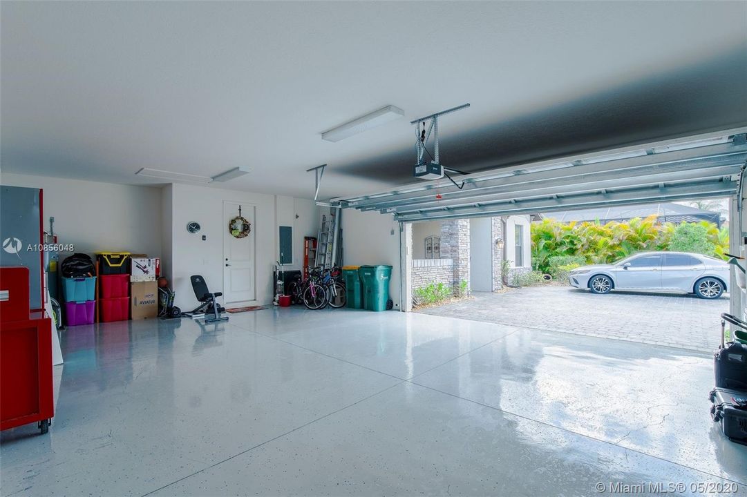 Недавно продано: $637,000 (3 спален, 3 ванн, 2703 Квадратных фут)