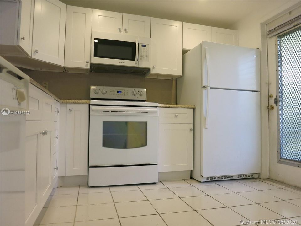 Recently Rented: $1,650 (2 beds, 2 baths, 1131 Square Feet)