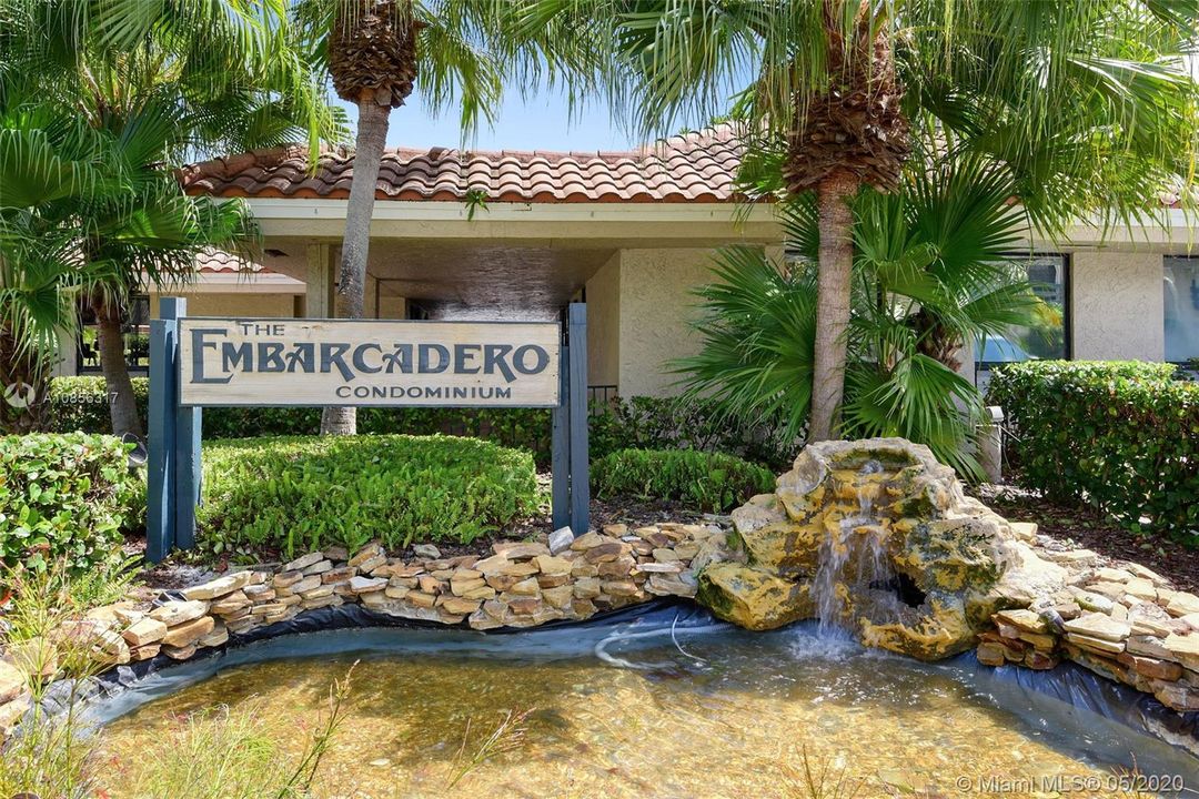 Vendido Recientemente: $112,500 (2 camas, 1 baños, 684 Pies cuadrados)