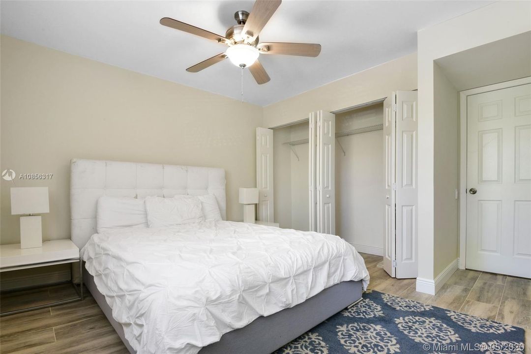 Vendido Recientemente: $112,500 (2 camas, 1 baños, 684 Pies cuadrados)