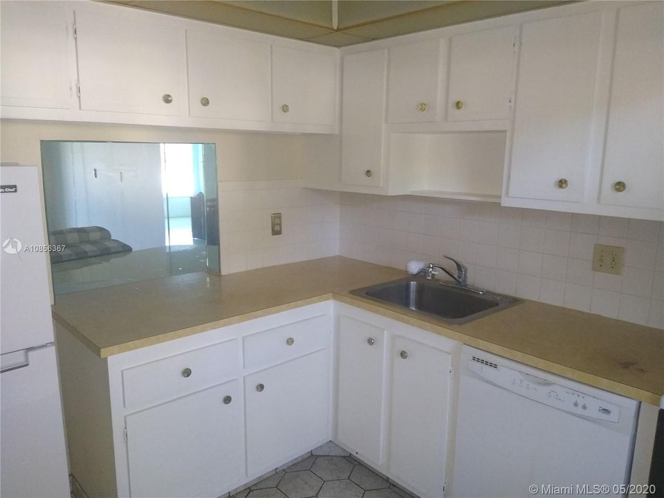 Recently Sold: $55,000 (1 beds, 1 baths, 775 Square Feet)