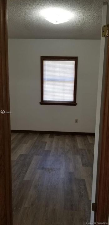 最近租的: $925 (3 贝兹, 1 浴室, 1140 平方英尺)