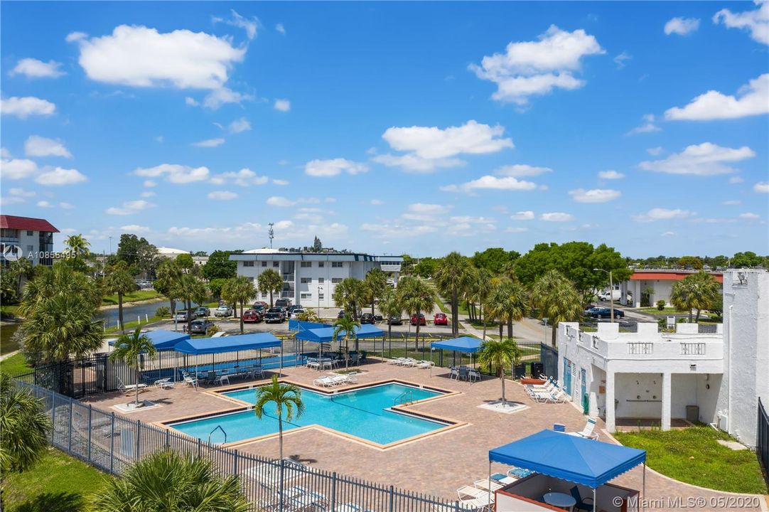 Vendido Recientemente: $62,000 (1 camas, 1 baños, 812 Pies cuadrados)