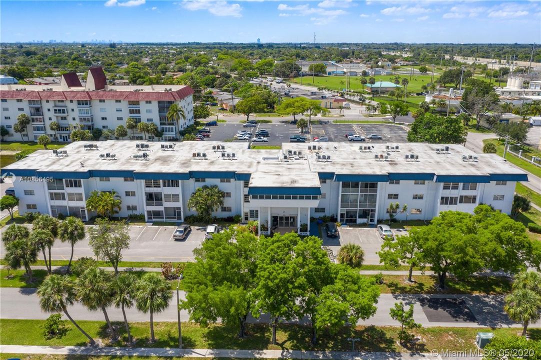 Vendido Recientemente: $62,000 (1 camas, 1 baños, 812 Pies cuadrados)