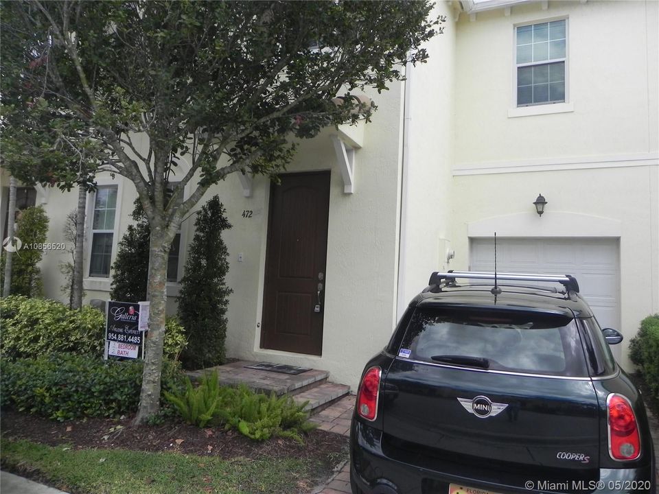 Front Entrance & Garage