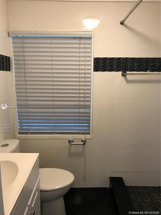 Recently Rented: $1,099 (0 beds, 1 baths, 350 Square Feet)