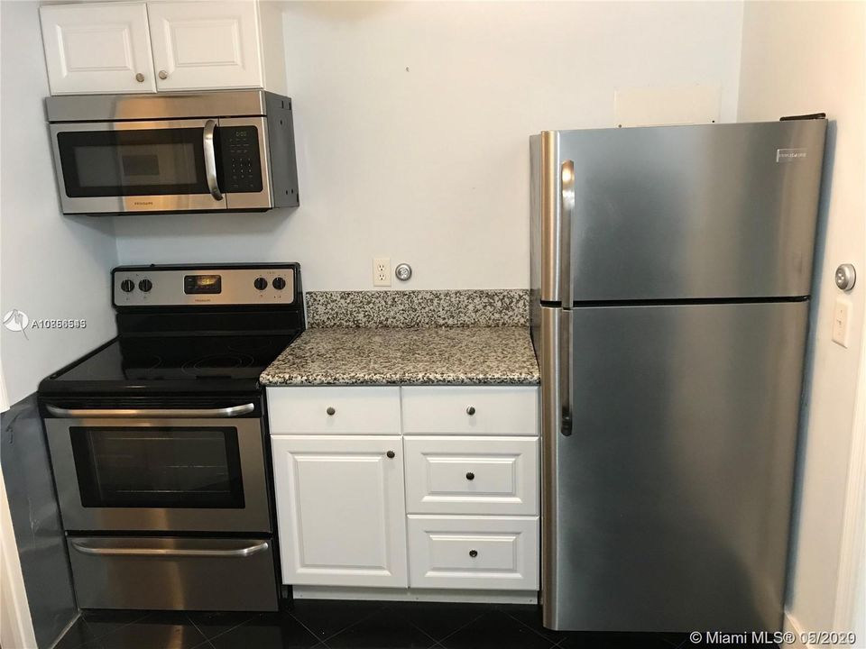 Recently Rented: $1,099 (0 beds, 1 baths, 350 Square Feet)