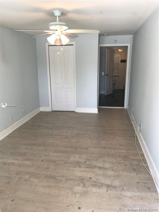 Recently Rented: $1,099 (0 beds, 1 baths, 350 Square Feet)