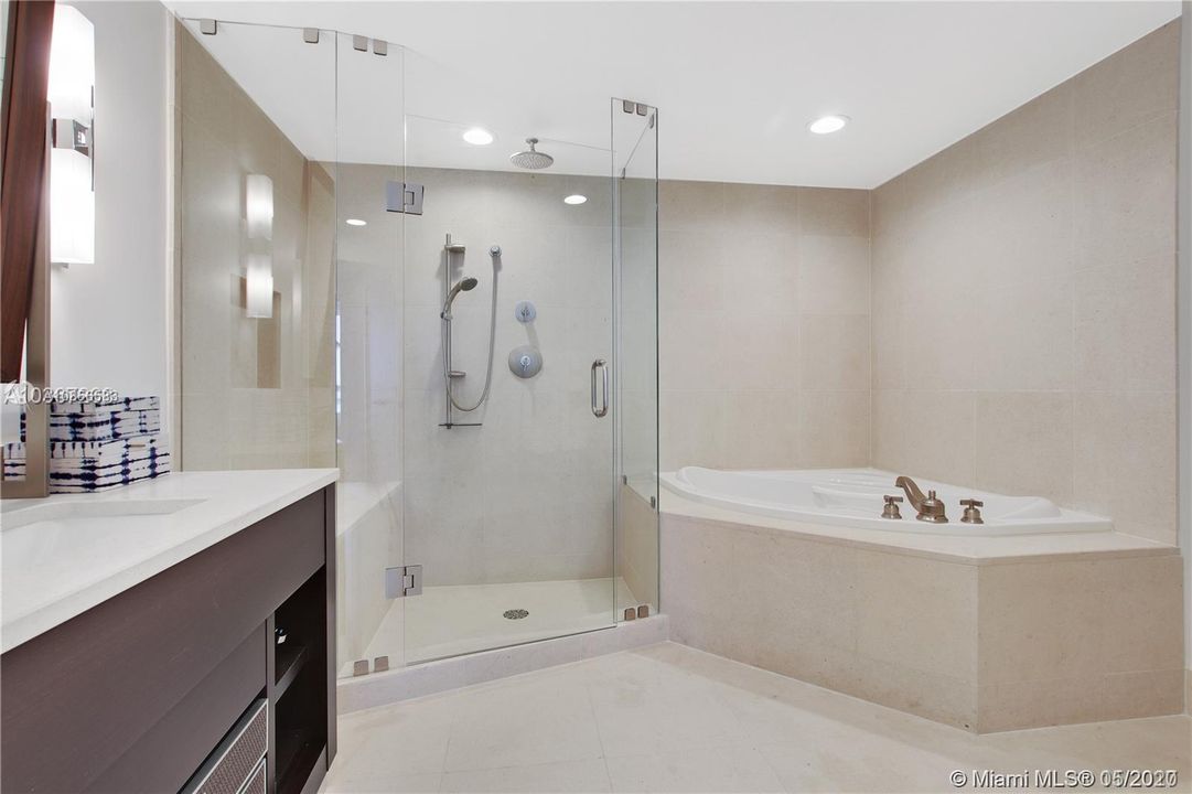 Recently Rented: $13,500 (2 beds, 2 baths, 2450 Square Feet)