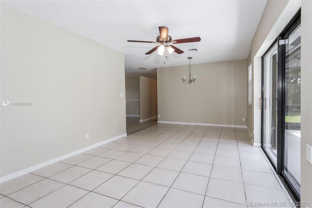 Recently Rented: $2,395 (3 beds, 2 baths, 1520 Square Feet)