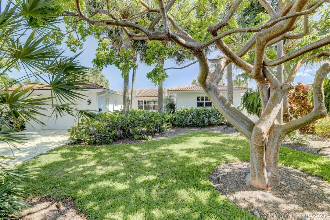 最近售出: $799,000 (3 贝兹, 2 浴室, 1785 平方英尺)