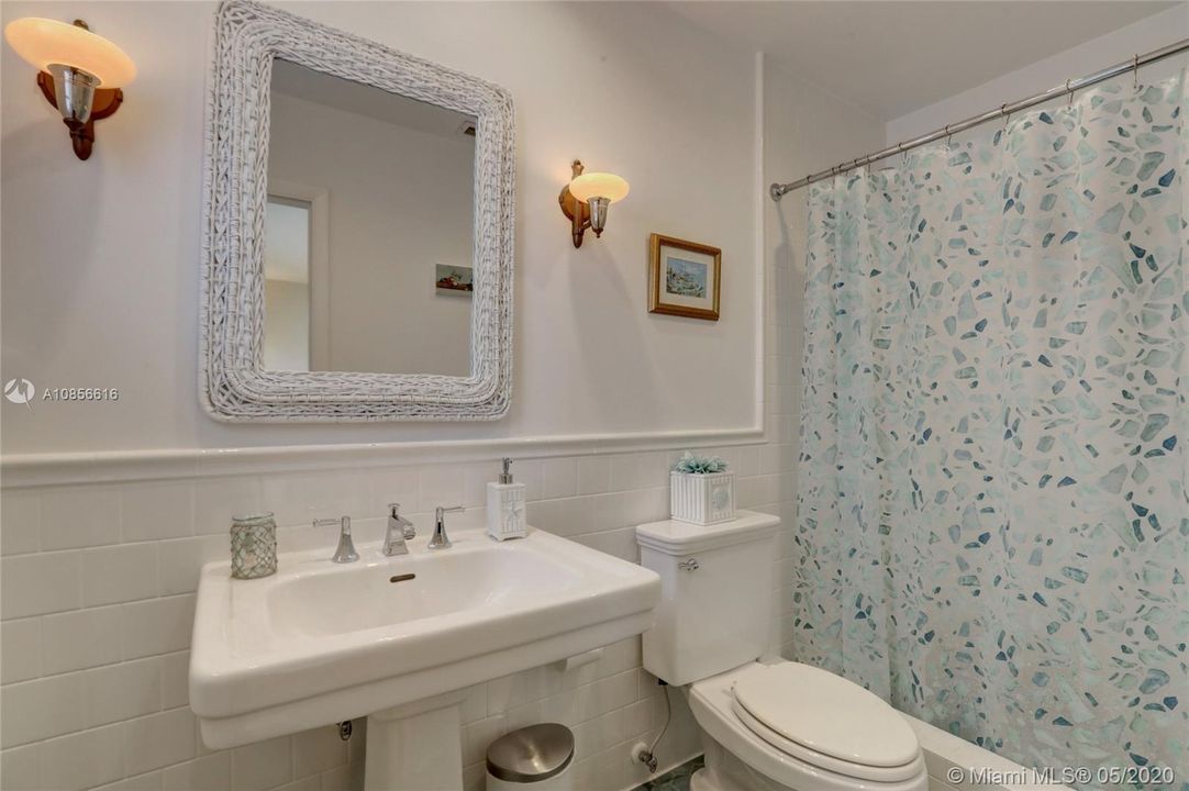 最近售出: $799,000 (3 贝兹, 2 浴室, 1785 平方英尺)