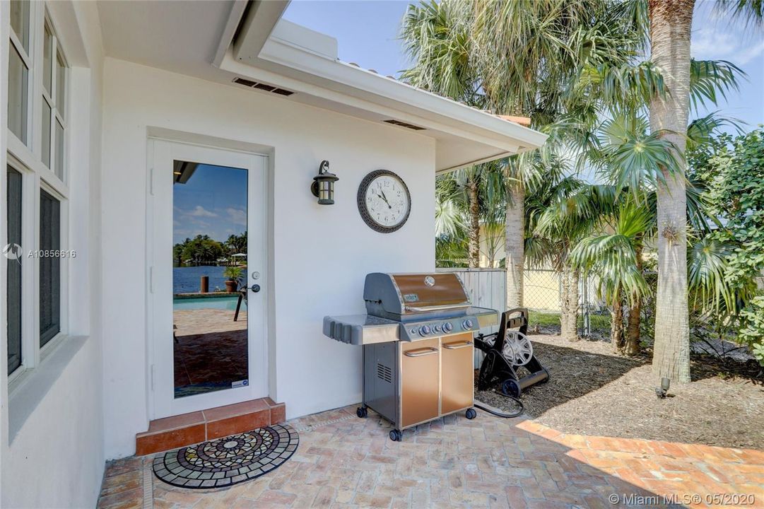 最近售出: $799,000 (3 贝兹, 2 浴室, 1785 平方英尺)