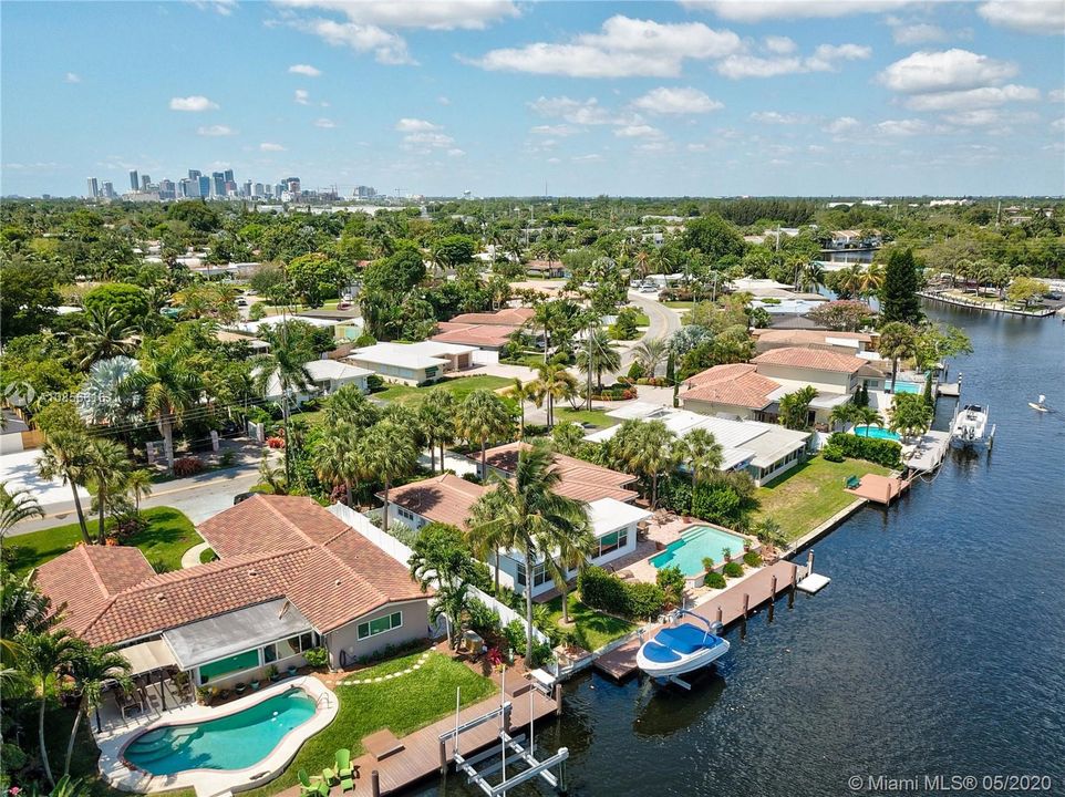 最近售出: $799,000 (3 贝兹, 2 浴室, 1785 平方英尺)