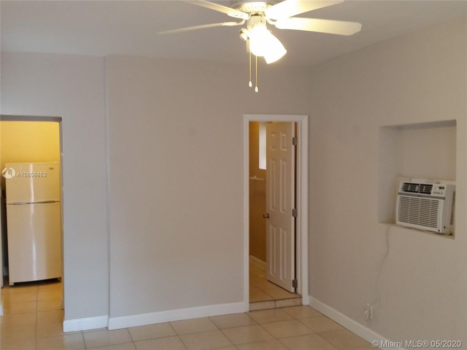 Недавно арендовано: $825 (0 спален, 1 ванн, 2452 Квадратных фут)