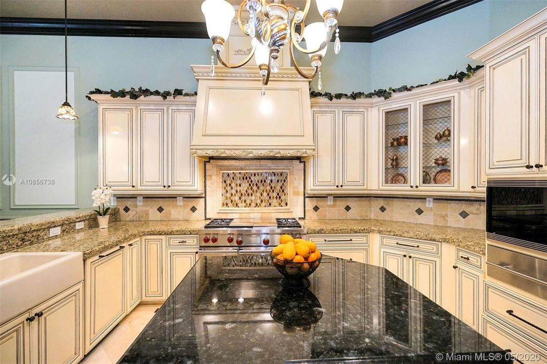 Recently Rented: $8,000 (5 beds, 4 baths, 4426 Square Feet)