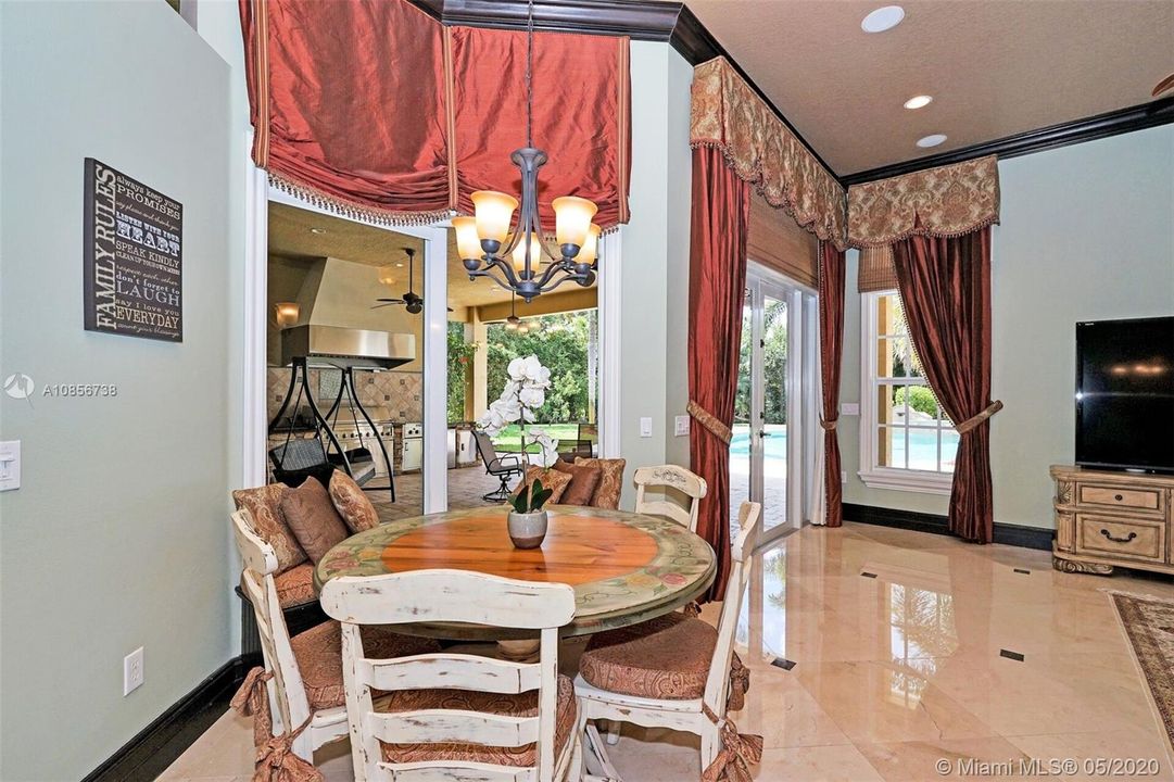 Recently Rented: $8,000 (5 beds, 4 baths, 4426 Square Feet)