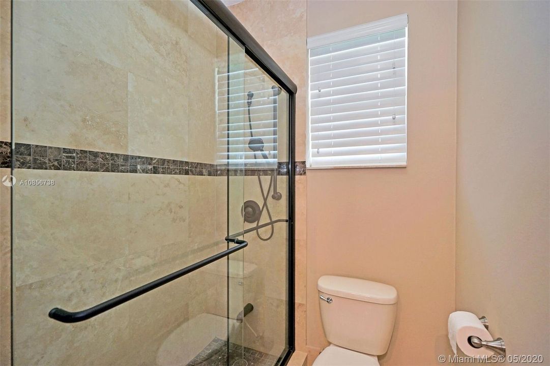 Recently Rented: $8,000 (5 beds, 4 baths, 4426 Square Feet)