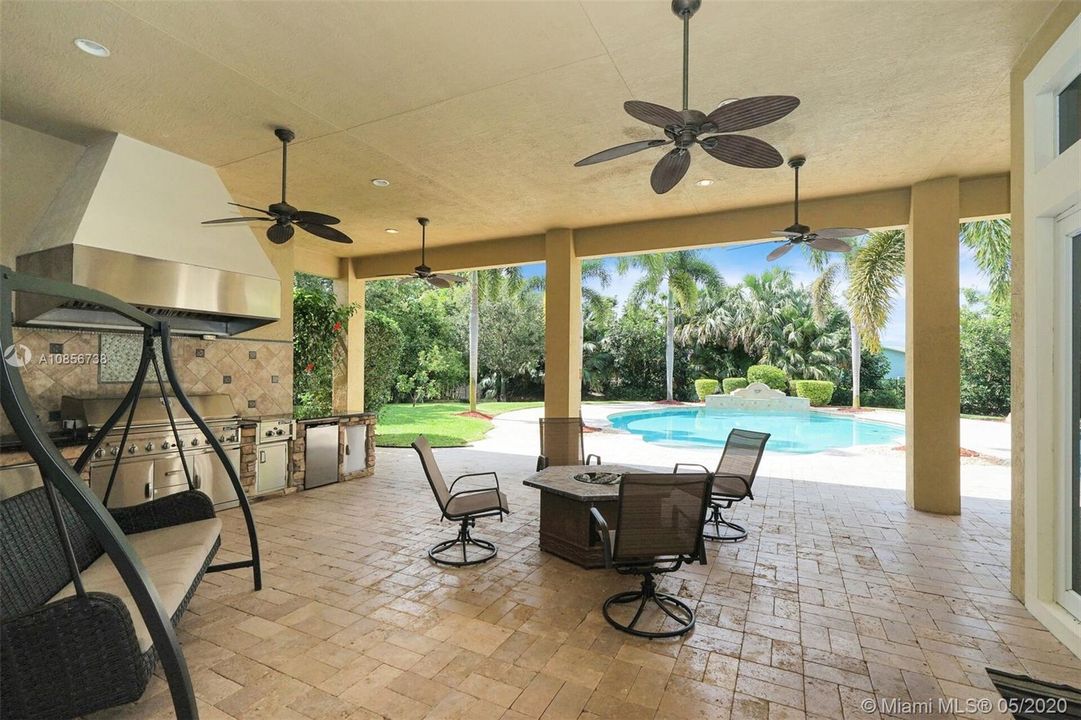 Recently Rented: $8,000 (5 beds, 4 baths, 4426 Square Feet)