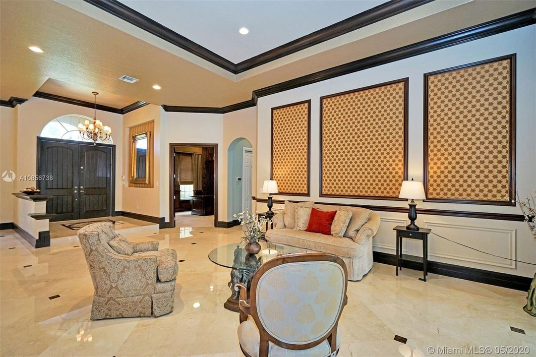Recently Rented: $8,000 (5 beds, 4 baths, 4426 Square Feet)