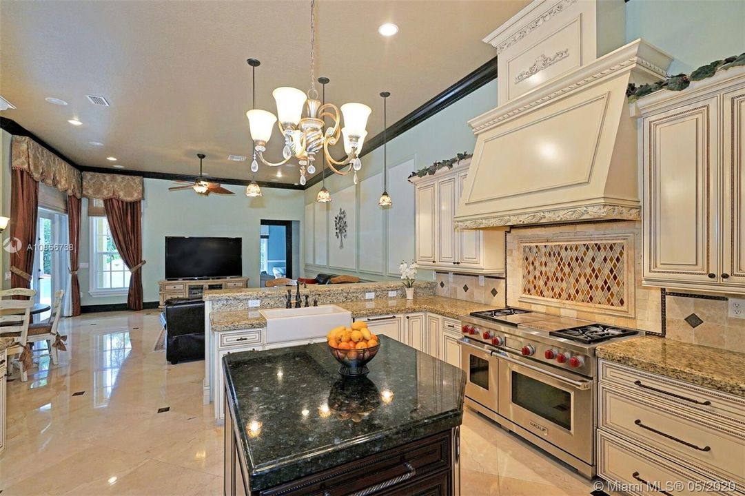 Recently Rented: $8,000 (5 beds, 4 baths, 4426 Square Feet)