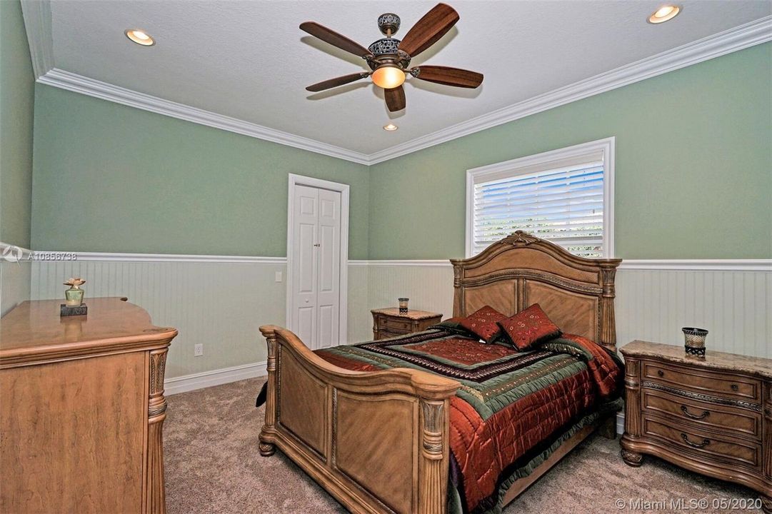 Recently Rented: $8,000 (5 beds, 4 baths, 4426 Square Feet)