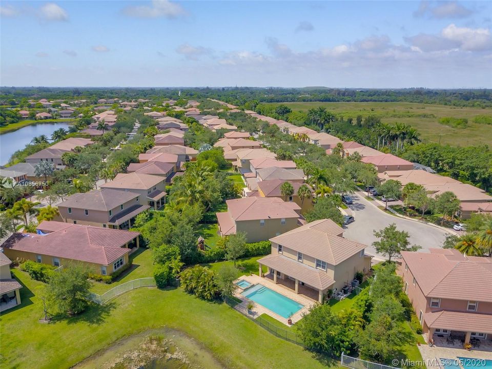 Recently Rented: $4,700 (5 beds, 3 baths, 2815 Square Feet)